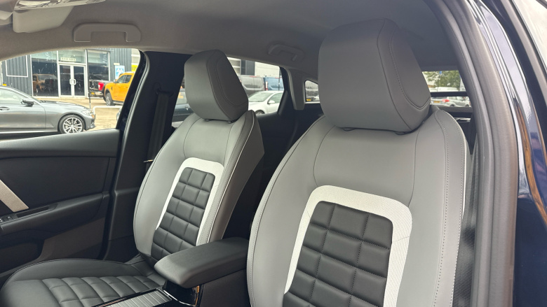 Citroen C4 1.2 [130] Max 5dr Auto Petrol Hatchback